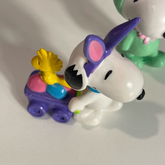 Vintage Snoopy Easter Collectible Figurines Lot of 5 - Picture 2 of 11